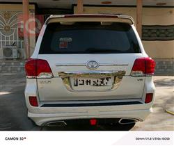 تۆیۆتا لاند کروزەر